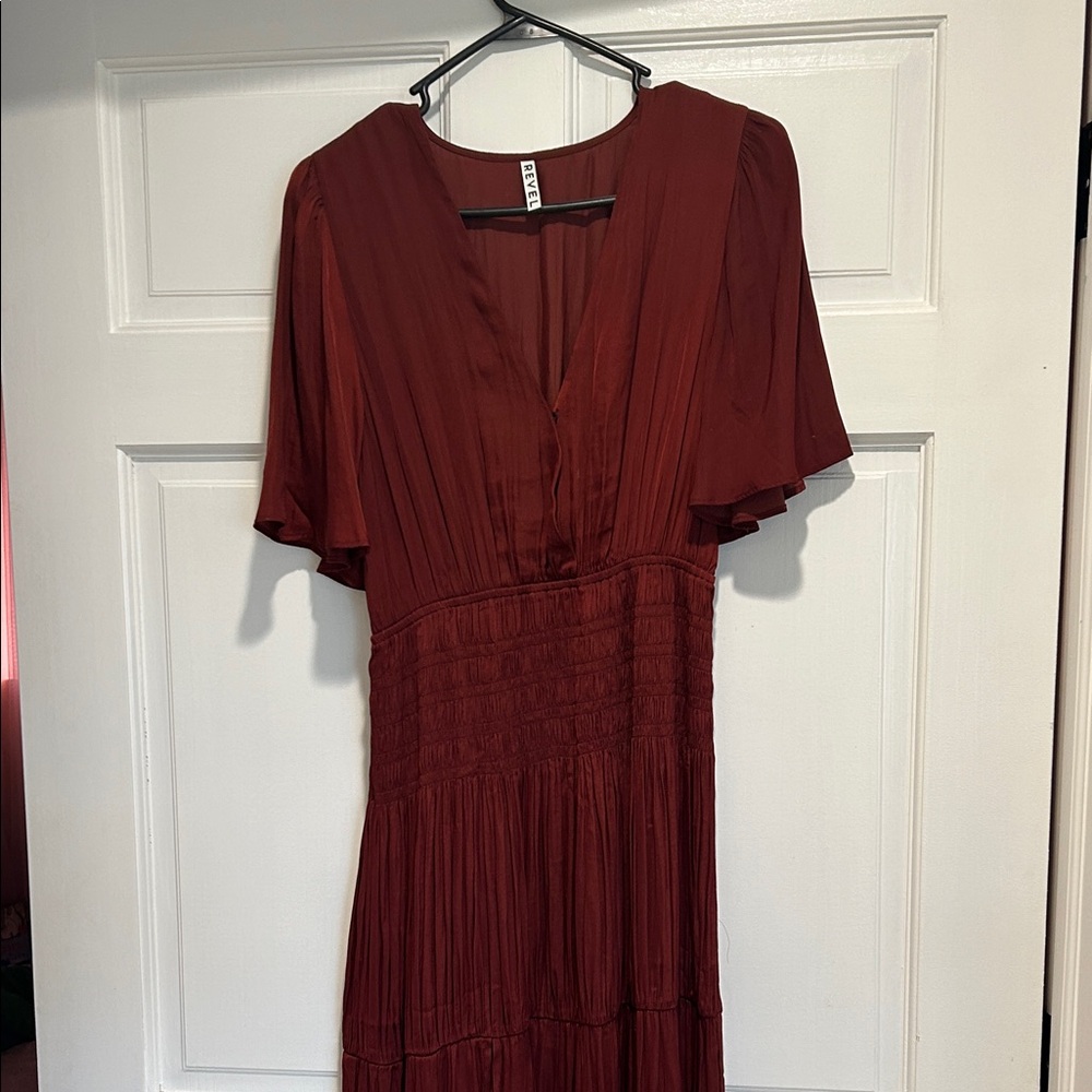 Women's V-Neck Burgundy Midi Dress by Unknown Brand Revel size small